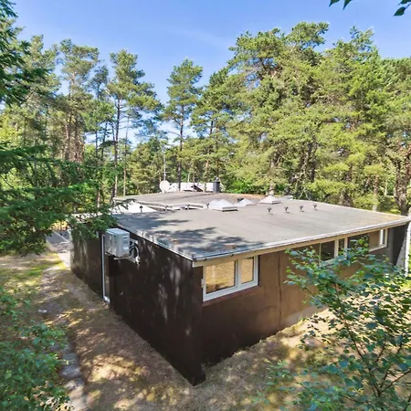 Lovely Summer House With Sauna And Terrace Tatil Evi